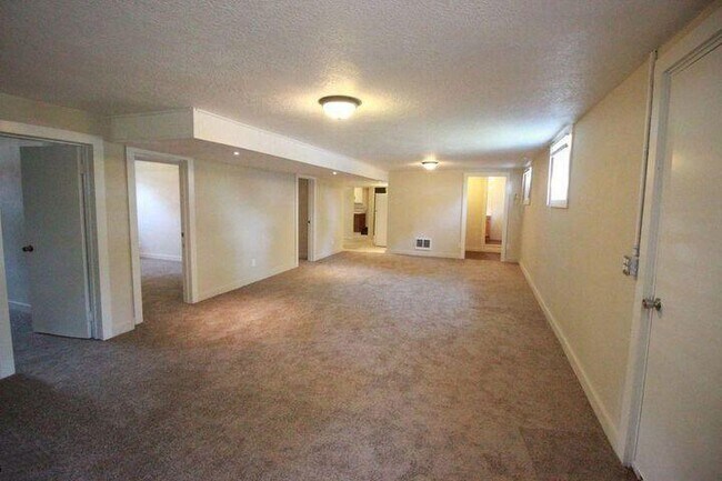 201 S 9th St in Sarcoxie, MO - Building Photo - Building Photo