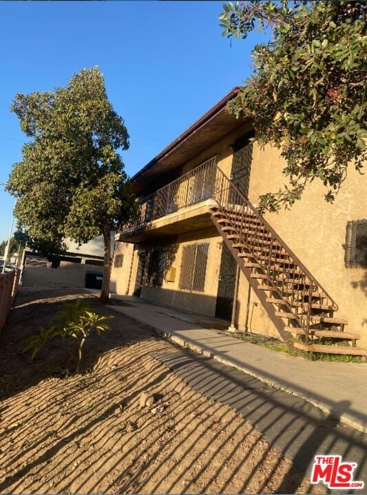 property at 2458 Normandie Ave