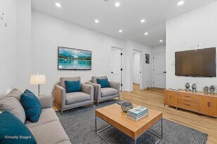 104 Bayard St in New York, NY - Building Photo