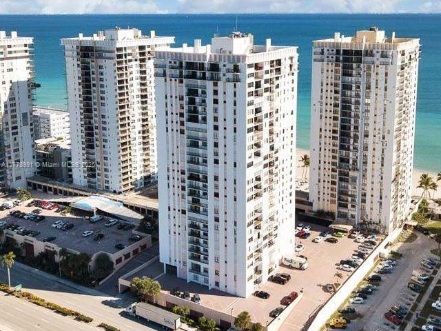 2101 S Ocean Dr, Unit 1506 in Hollywood, FL - Building Photo