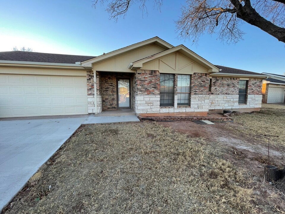 7918 Thompson Pkwy in Abilene, TX - Building Photo