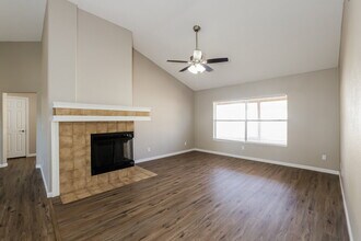 4218 W Creedance Blvd in Glendale, AZ - Building Photo - Building Photo