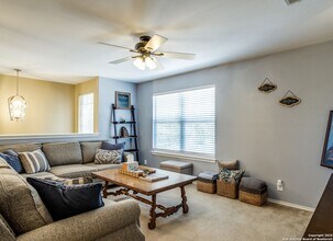 718 Bobcat Creek in San Antonio, TX - Building Photo - Building Photo