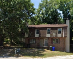 Room in Townhome on Cedar Creek Ct NW in Conyers, GA - Building Photo