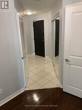 225 Sherway Gardens Rd in Toronto, ON - Building Photo - Building Photo