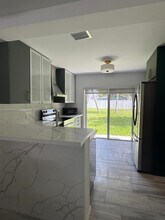 2710 Grant St in Hollywood, FL - Building Photo - Building Photo