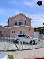 348 W 70th St in Los Angeles, CA - Building Photo
