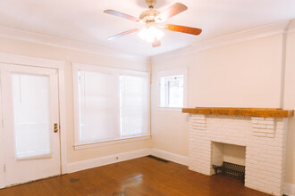 2298 Bellfield Ave, Unit 3 in Cleveland Heights, OH - Building Photo - Building Photo