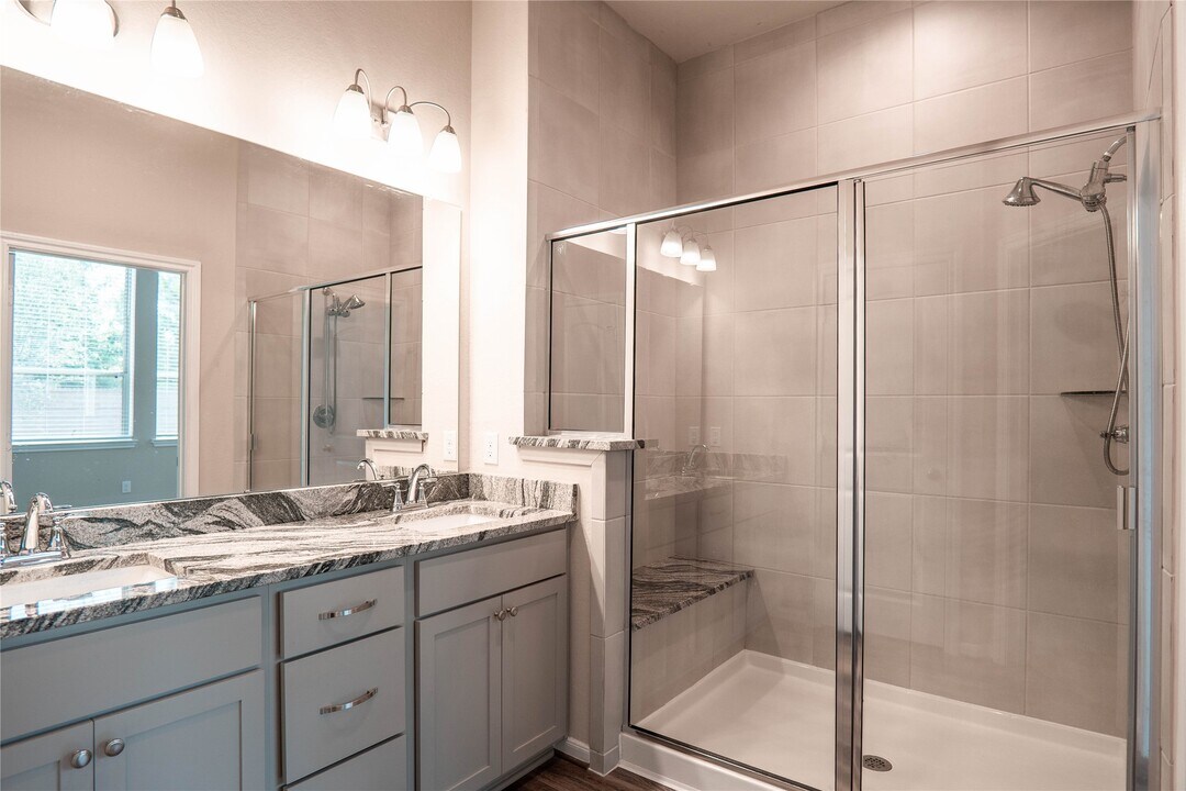 16119 Northern Cardinal Ln in Cypress, TX - Building Photo