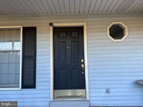 703 Lora Ln, Unit 3 in Hockessin, DE - Foto de edificio - Building Photo