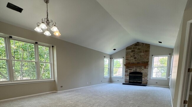 2 Delaware Ct in Schaumburg, IL - Building Photo - Building Photo