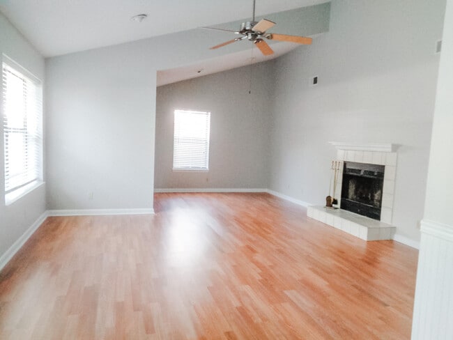 228 Louisiana Ave in Valparaiso, FL - Building Photo - Building Photo