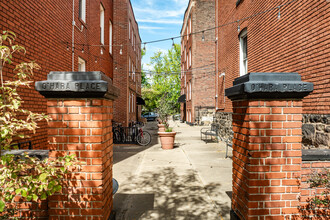 Ohara Place Apartments LP in Pittsburgh, PA - Foto de edificio - Building Photo