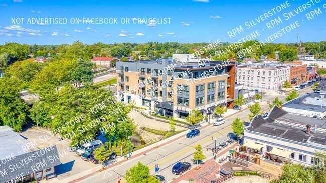 120 S Broadway St in Orion Township, MI - Building Photo - Building Photo