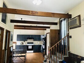 142 NH Route 25, Unit 1 in Meredith, NH - Building Photo