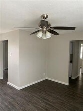 2405 Jennings Ave in Dallas, TX - Building Photo - Building Photo