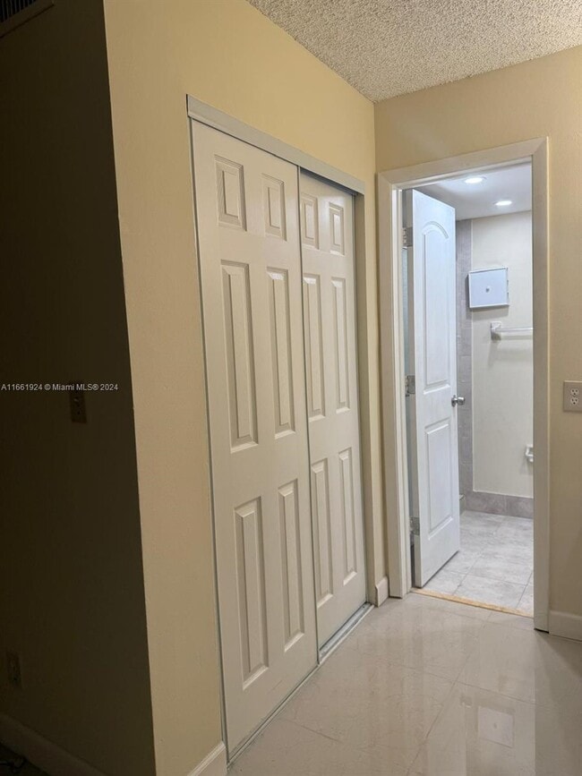 11441 NW 39th Ct, Unit 219-3 in Coral Springs, FL - Building Photo - Building Photo