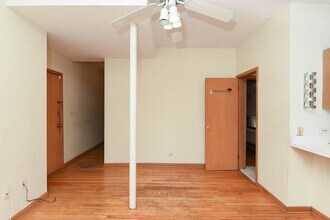 638 W Barry in Chicago, IL - Building Photo - Building Photo