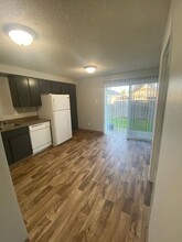 Rhoda Anne Apartments in McMinnville, OR - Building Photo - Interior Photo