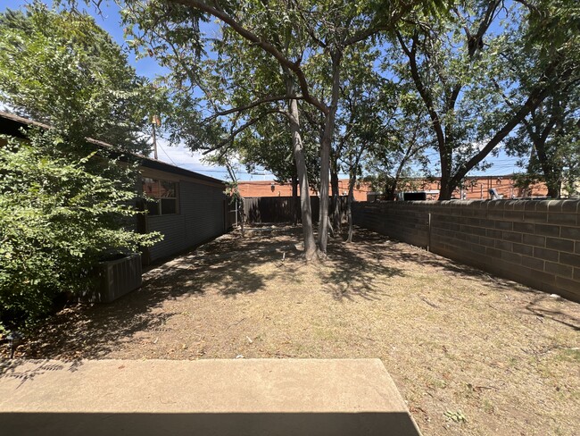 3016 35th St in Lubbock, TX - Foto de edificio - Building Photo