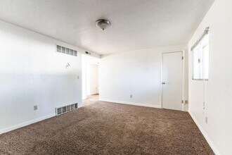 180 E 100 N in Richmond, UT - Building Photo - Building Photo