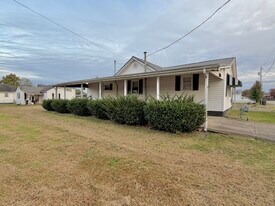 3220 Franklin Ave in Point Pleasant, WV - Building Photo