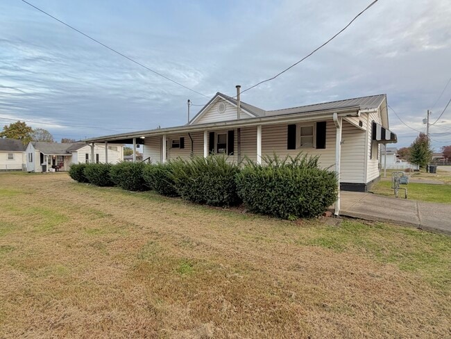 property at 3220 Franklin Ave