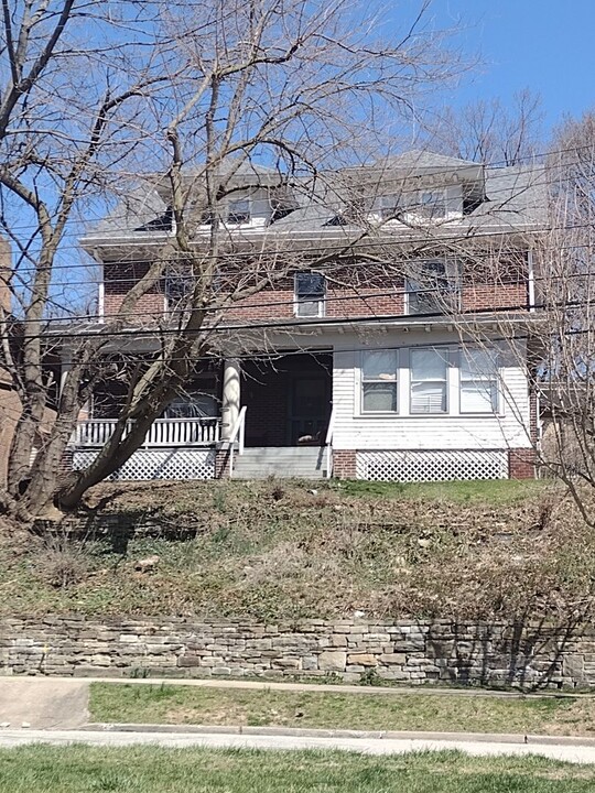 256 Mabrick Ave-Unit -#2 in Pittsburgh, PA - Building Photo