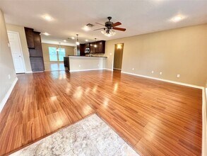 7017 Caldwell St in Hitchcock, TX - Building Photo - Building Photo