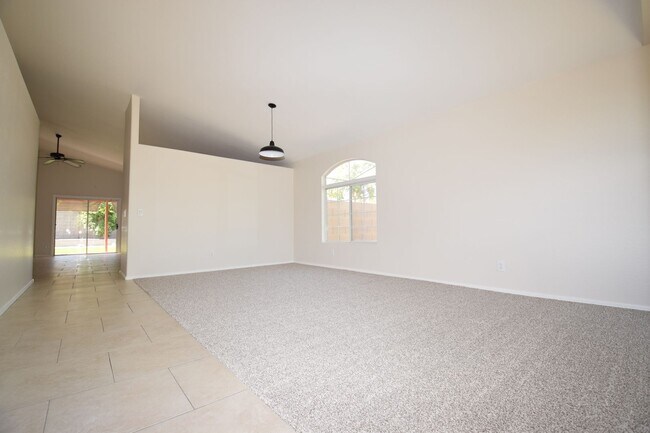 4307 E Meadow W Ln in Queen Creek, AZ - Building Photo - Building Photo