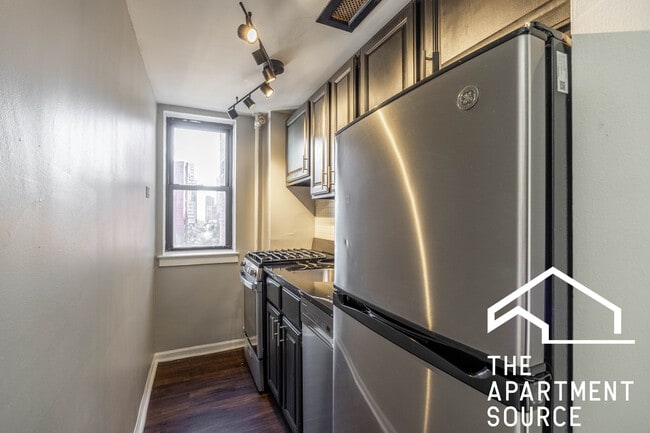 1140 N La Salle Dr in Chicago, IL - Foto de edificio - Building Photo