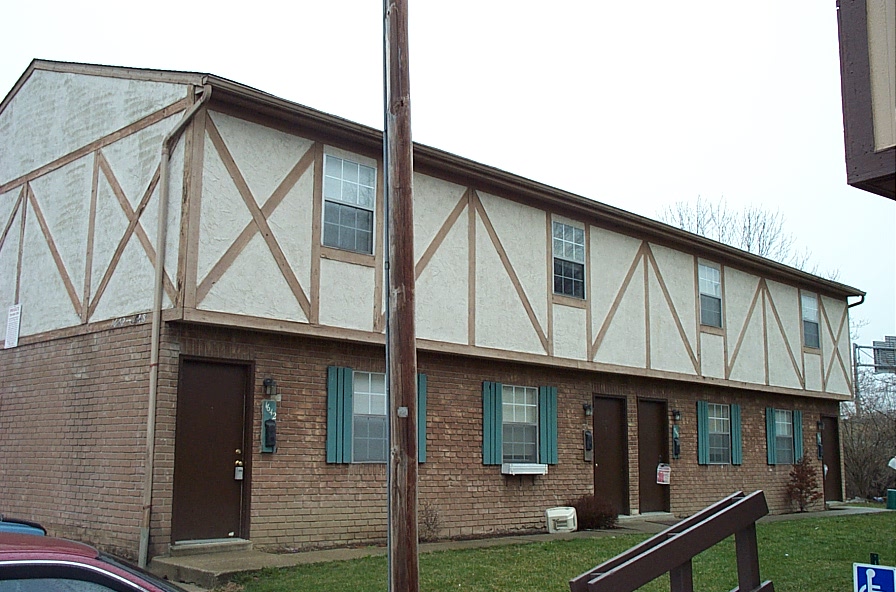 1642-1648 Harvester Ln in Columbus, OH - Foto de edificio