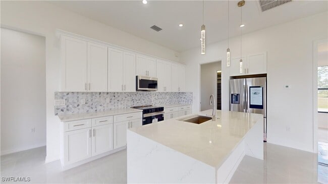 2700 NW 20th Terrace in Cape Coral, FL - Building Photo - Building Photo