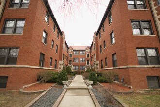 1305 Oak Ave, Unit A01W in Evanston, IL - Foto de edificio - Building Photo