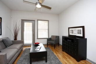 Highland View Apartments in Atlanta, GA - Foto de edificio - Building Photo