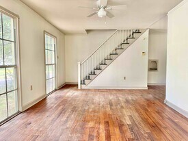 1004 Rittiner Dr in Baton Rouge, LA - Building Photo