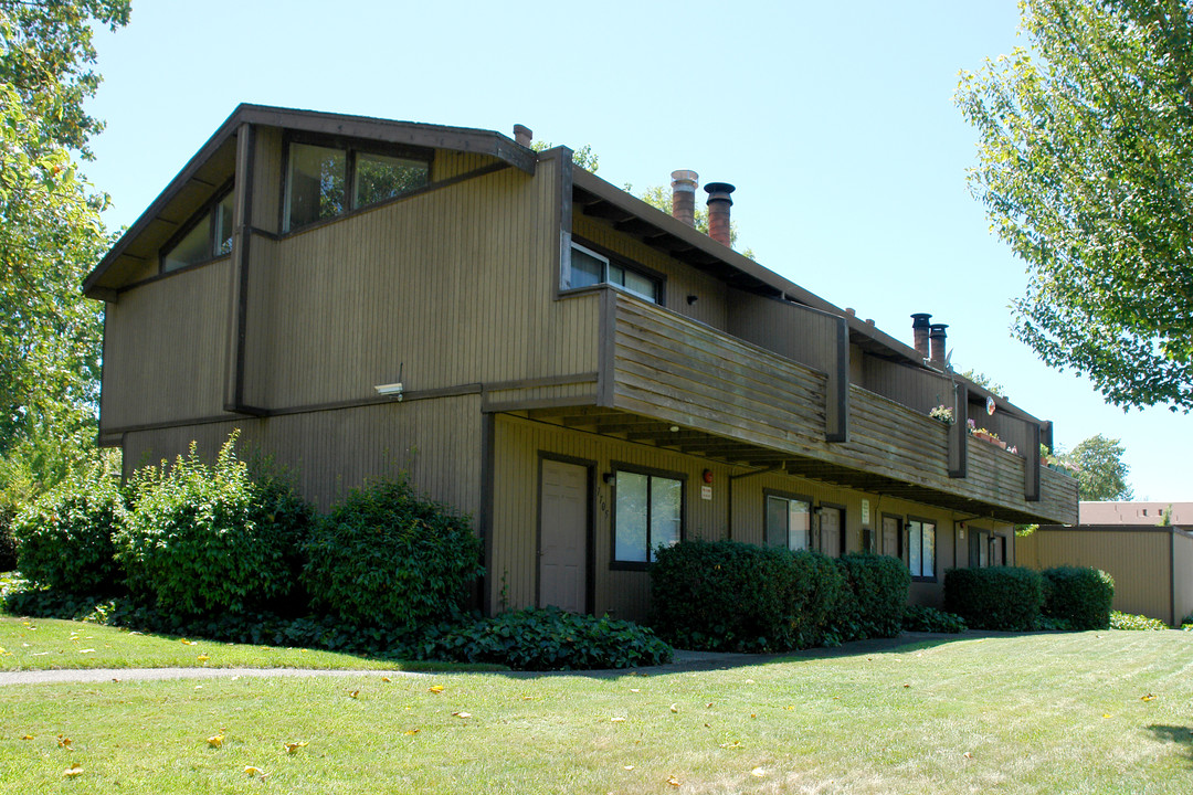 1705-1711 W 3rd St in Santa Rosa, CA - Building Photo