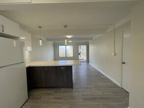 861 Ala Lilikoi St in Honolulu, HI - Building Photo - Building Photo