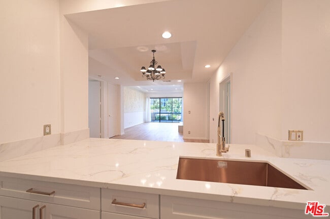 234 S Gale Dr in Beverly Hills, CA - Building Photo - Building Photo