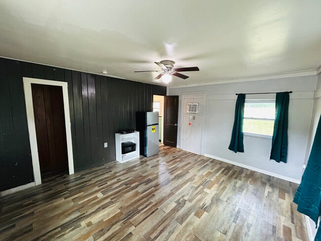 property at 8010 SE US Hwy 301