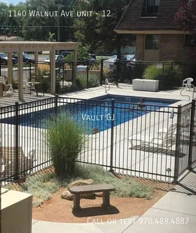 property at 1140 Walnut Ave