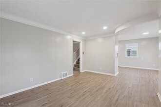 14214 Reddington Ave in Maple Heights, OH - Building Photo - Building Photo