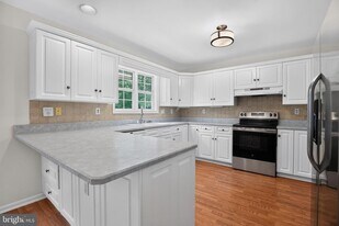 20787 Red Rose Ct in Lexington Park, MD - Building Photo