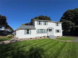 52 Mill St in Spencerport, NY - Building Photo