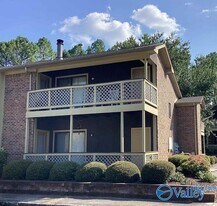 5011 7 Pine Cir in Huntsville, AL - Building Photo