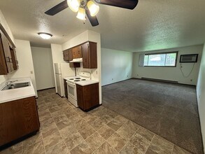 2001 23rd St S in Fargo, ND - Building Photo - Building Photo