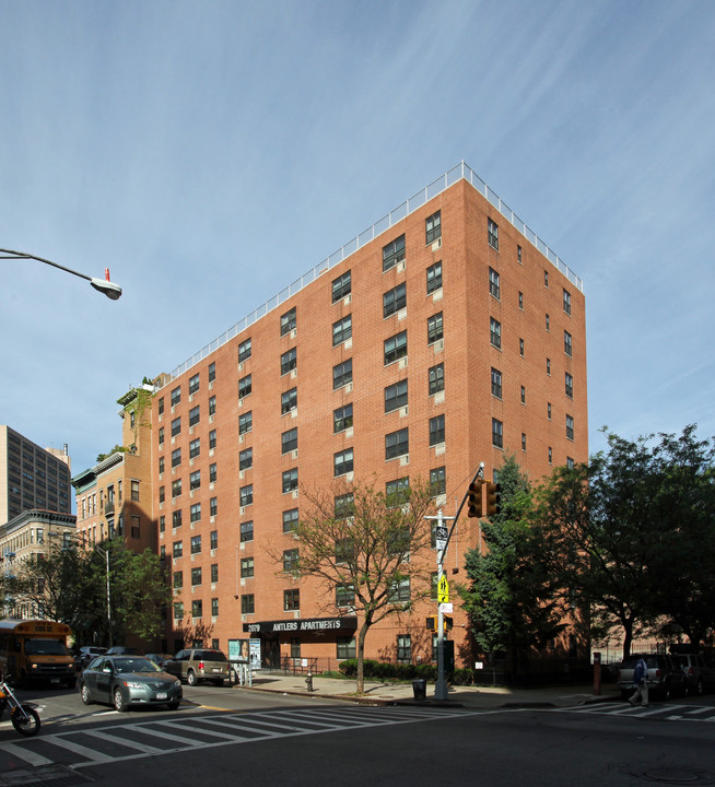 Antlers Apartments in New York, NY - Building Photo