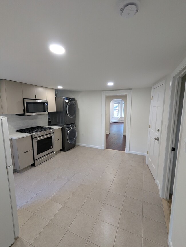 62 Reservoir Ave, Unit #1