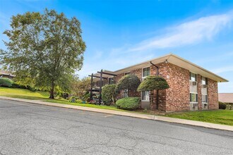 1513 Old Country Rd in Elmsford, NY - Building Photo - Building Photo