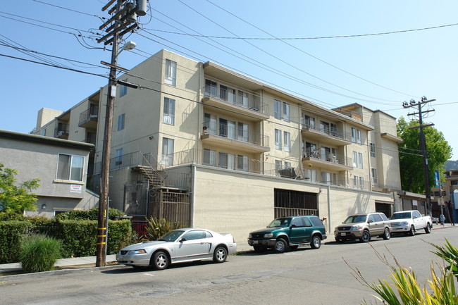 Glenn Building Apartment in Berkeley, CA - Building Photo - Building Photo